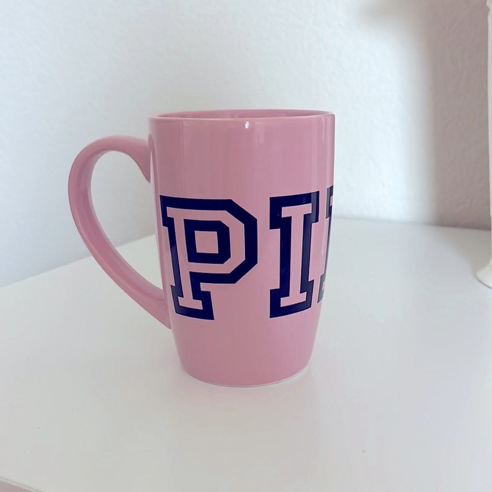 VS PINK Mug